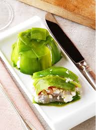 Verser dans un moule beurré et cuire au four chaud thermostat 6 ou 7 ou 200° pendant 35 minutes. Recette Terrine Aux Deux Saumons Et Aux Poireaux Marie Claire