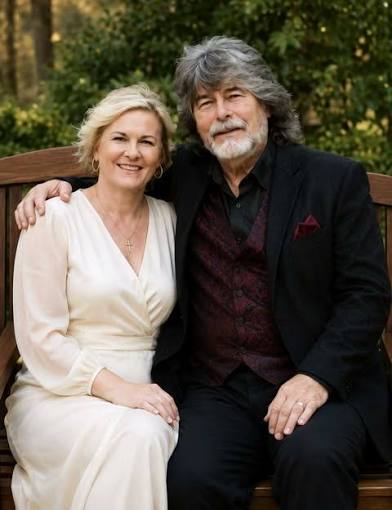 For years, Randy Owen quietly carried a promise that meant everything to his family. Now, as Kelly Owen finally shares the story behind it during his retirement, fans are discovering the deeply ...