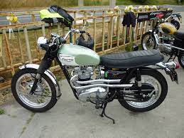 Pin By Richard Hogan On Triumph Triumph Motorbikes Triumph Cafe Racer Classic Bikes