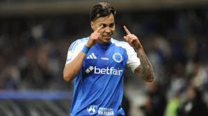 ¡Insólito! Error del arquero regala gol al Cruzeiro en el Brasileirão - Imagen principal del artículo