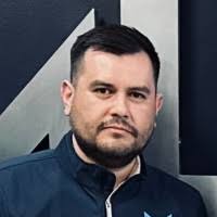 4800+ perfiles de «Corrales»