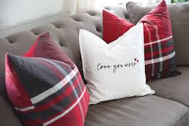 10 cute diy valentine's day crafts and ideas says: Valentine Pillows The Idea Room
