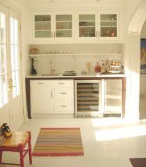 Small But Charming And Beautifully Organized Kitchenettes Kitchenette Kitchen Design Small Kitchen