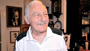 İlk yorum yapan sen ol. Cirkin Saldiri Suleyman Seba Nin Parmaklarini Kirip Gozunu Oydular