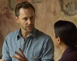 tom hiddleston thriller streaming
