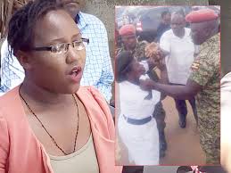 Matayo kyaligonza ayombye, okumanya yanyiiga atuuse n'okuwemula next media uganda poliisi etadde akazito ku maj.gen matayo kyaligonza n'abakuumi be olwokusisikanya owatulafiki. Our Mother Is Still Traumatized By Kyaligonza S Slaps Namaganda S Daughters Speak Out Csos Want Him To Resign Be Arrested And Tried In Public Courts Grapevine News