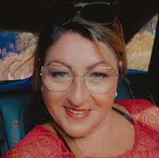 Balou fühlt sich wohl mit seinen drei Brüder auf dem Campingplatz in  Papenburg