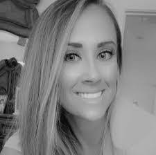 Ashley Argyle's Instagram, Twitter & Facebook