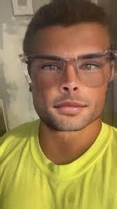 em._.lou🦈🐞🐛🪼🐆 (@em_pinkhair123)