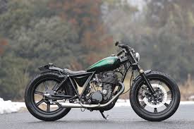 広島県のカスタムバイクショップ heiwa motorcycle 平和モーターサイクル です トライアンフ bsa等の英車からsr400 ftrなどの国産車のカスタム 修理 メンテナンスをしております トライアンフ カスタムバイク バイクショップ