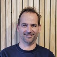 Roger Scholten's Instagram, Twitter & Facebook