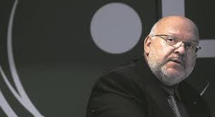 Le LCGB sort la calculatrice