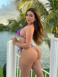 Katiana Kay - OnlyFans leaks