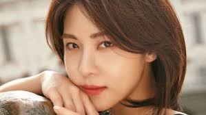 Liv Hewson (Liv Hewson)