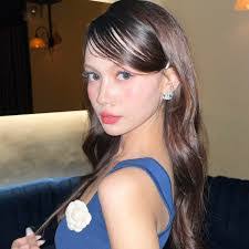 Mabel May's Instagram, Twitter & Facebook