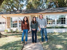 By the 1950s, the california ranch house, by now often called simply the ranch house or rambler house, accounted for nine out of every ten new houses. Chip And Joanna Gaines Transformed 1950s Ranch Into Chic Dream Home