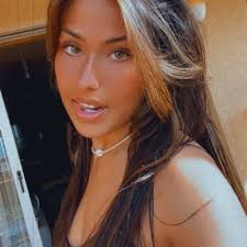 Danielle Starkey (@DanielleStarke5)