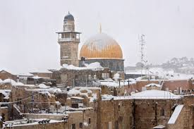 The site is a frequent flashpoint for violence, which unfolded again on friday night after thousands had gathered there to observe the. Weather Pictures Of The Month February 2015 Dome Of The Rock Winter Storm History Travel