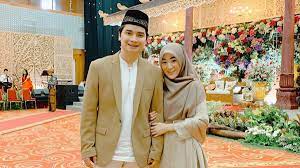 Muhammad alvin faiz wanita itu butuh kepastian. A Month Before Alvin Faiz Announces Divorce Plan This Netizen Guesses Correctly