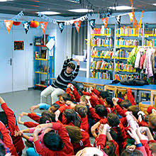 La casa encendida es un centro social y cultural de fundación montemadrid abierto y dinámico, en el que se dan cita desde las expresiones artísticas… Biblioteca Joven De La Casa Encendida Planes Para Ninos En Madrid Guia Del Ocio