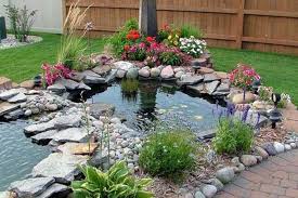 Rumah akan terasa lebih nymanan dan segar. Membuat Kolam Ikan Mungil Di Taman Minimalis Lentera Rumah