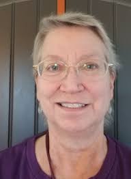 ISO a new hair stylist in the Santa Fe area. Looking for someone who is  great with thick waves and grey blending. Any recommendations/pics are very  appreciated! Thanks in advance.