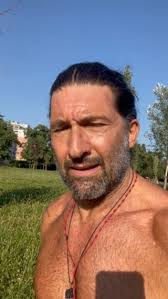 Tra le montagne del Cammino di Santiago, Walter ci scrive: ⠀ “Oggi è il mio  7*giorno di cammino e 253 km fatti. Sto vivendo in solitudine un'esperienza  straordinaria. In questo antico percorso ,