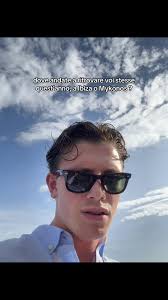 Ritrovate voi stesse: Ibiza o Mykonos?