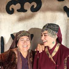 Wedding gift for a coworker : Five Unseen Photos Of Halime Sultan And Ertugrul From Sets Of Dirilis Ertugrul