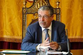 Manuel machado, que se candidata assim a um terceiro mandato consecutivo, já tinha sido presidente da câmara municipal de coimbra entre 1990 e 2001. Manuel Machado Diz Que Que E Absolutamente Essencial A Construcao De Um Aeroporto Internacional Que Sirva A Regiao Centro Noticias De Coimbra