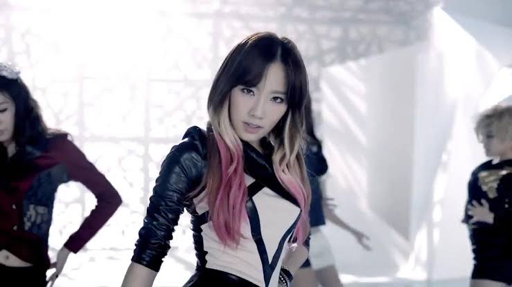 Image result for taeyeon hair highlights