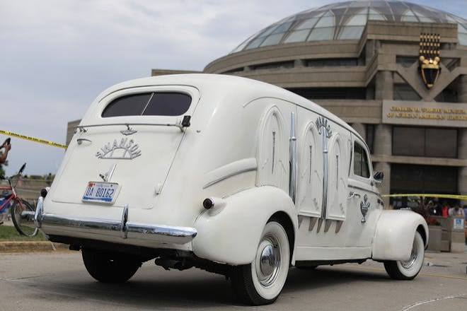 Classic 1940 LaSalle hearse made by Cadillac carries Aretha Franklin