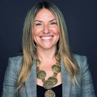 Kristen Gilmore's Instagram, Twitter & Facebook