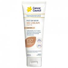 Living here in perth we get a lot of sunny and hot days where it is a must to use a sun screen when going outdoors. Cancer Council Face Day Wear Bb Cream Matte Spf50 Light Tint 50ml