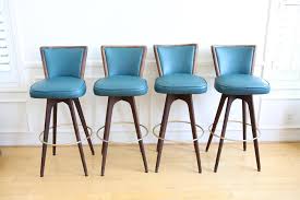 Countertops range from 36 to 39 inches, so you'll need a counter stool that ranges from 24 to 26 inches high. Mid Century Modern Vintage Swivel Bar Counter Stools Set Of 4 No 6 Shopgoldenpineapple