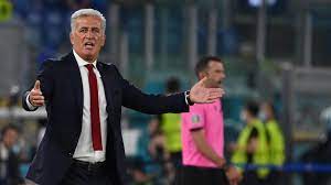 Früher war er mal sozialarbeiter. Wow Schweiz Trainer Petkovic Schreibt Offenen Brief An Die Fans