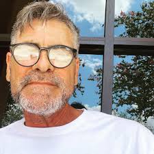 👇🏼Save & share this newly opened hotel ⬇️ 📍Sacred Rock Inn  @sacredrockinn offers panoramic views and cozy accommodations in a newly  renovated inn 👏🏼 Rating: 4.9/5 (74 reviews) 📌 Address: 5920 CA-1,