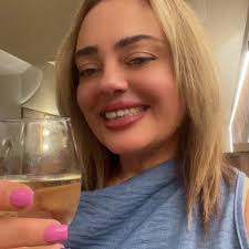 Hi everyone what is the beaches and pools like in December? Around Xmas?