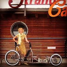 Gefallt 20 Mal 1 Kommentare Frank Patitz Retrovelo Auf Instagram Cargolady At The Beach Cafe Bicycle Cargobike Markl Cargo Bike Bicycle Bike Bicycle