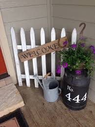 30 Easy Diy Front Porch Sign Ideas For Your Home Spring Porch Decor Front Porch Decorating Diy Front Porch
