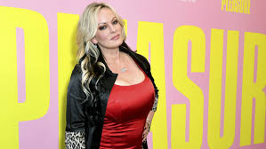 STORMY DANIELS | ¿Quién es Stormy Daniels, la estrella porno por la que han  condenado a Donald Trump?