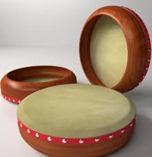 Rebana ubi adalah jenis alat musik pukul, alat ini memiliki ukuran 70 cm serta tinggi sekitar 1 meter. 73 Alat Musik Tradisional Yang Dipukul Lengkap