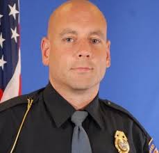 Police sergeant nabs robber while walking by bank, police say