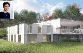 Photo by alex severn/bet 365. Zavrsi Inspiracija IzvoÄ'ac Radova Denise Coates New House Goldstandardsounds Com