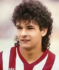 Roberto Baggio's Career-Defining Injury and Recovery