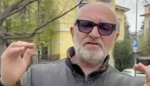 Andrea Pucci è stato operato d'urgenza: come sta il comico dopo  l'intervento >> https://buff.ly/P5jMjfX