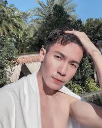 EDEN WANG 登| 乾淨的臉蛋，早晚都帥！  夏天快到了皮膚的出油量開始變大，然後就容易產生粉刺，粉刺在毛孔堆積就會讓臉看起來灰灰髒髒的，但傳統的做臉又覺得很痛，於是前陣子決定來體驗看看水淨膚的效果。... 