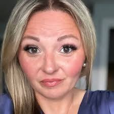 Wendy Lamar's Instagram, Twitter & Facebook