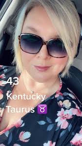 Bobbie Thayer's Instagram, Twitter & Facebook