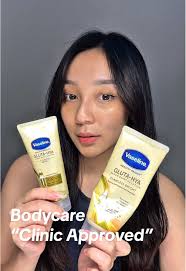 Bodycare “Clinic Approved” yang ternyata dipake juga sama Ci Agnes Jennifer  😍‼️✨ Udah pake ini dari lama & emang my personal comfort zone kalo urusan  bodycare sih! Ada yg udah pake dari dulu juga? ...
